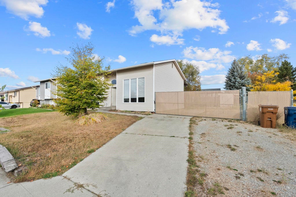 Photo of 3315 E Garnet Ave, Spokane, WA 99217 (MLS # 202626069)