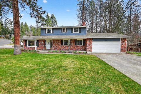 Photo of 9806 N Seminole Dr, Spokane, WA 99208 (MLS # 202614599)