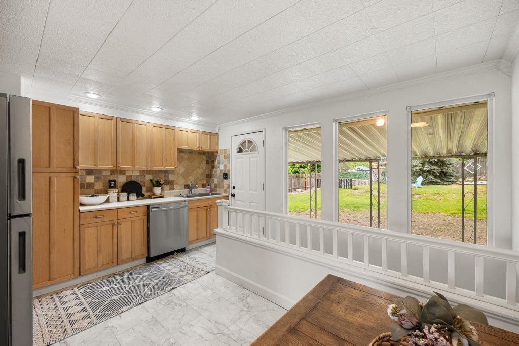 Photo of 6020 N Douglas Dr, Spokane, WA 99205 (MLS # 202622225)