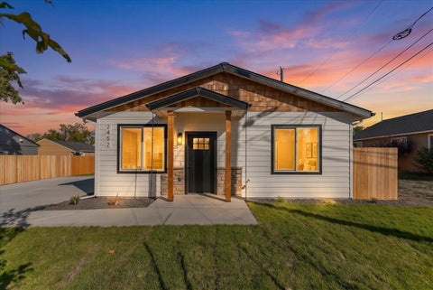 Photo of 2452 W ROWAN Ave, Spokane, WA 99205 (MLS # 202626422)