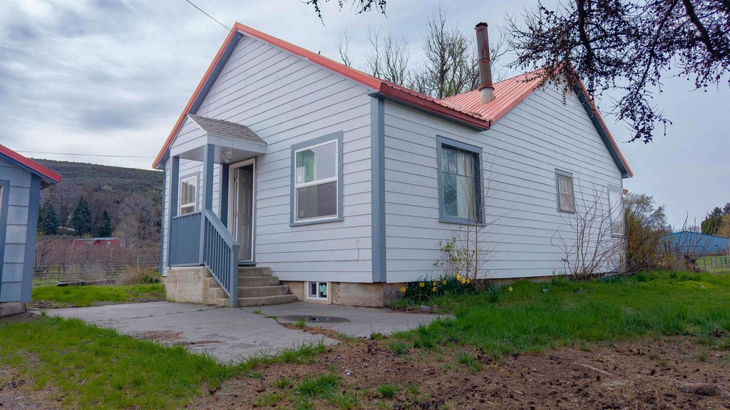 Photo of 31308 A HWY 97 Hwy, Other, WA 98855 (MLS # 202625501)