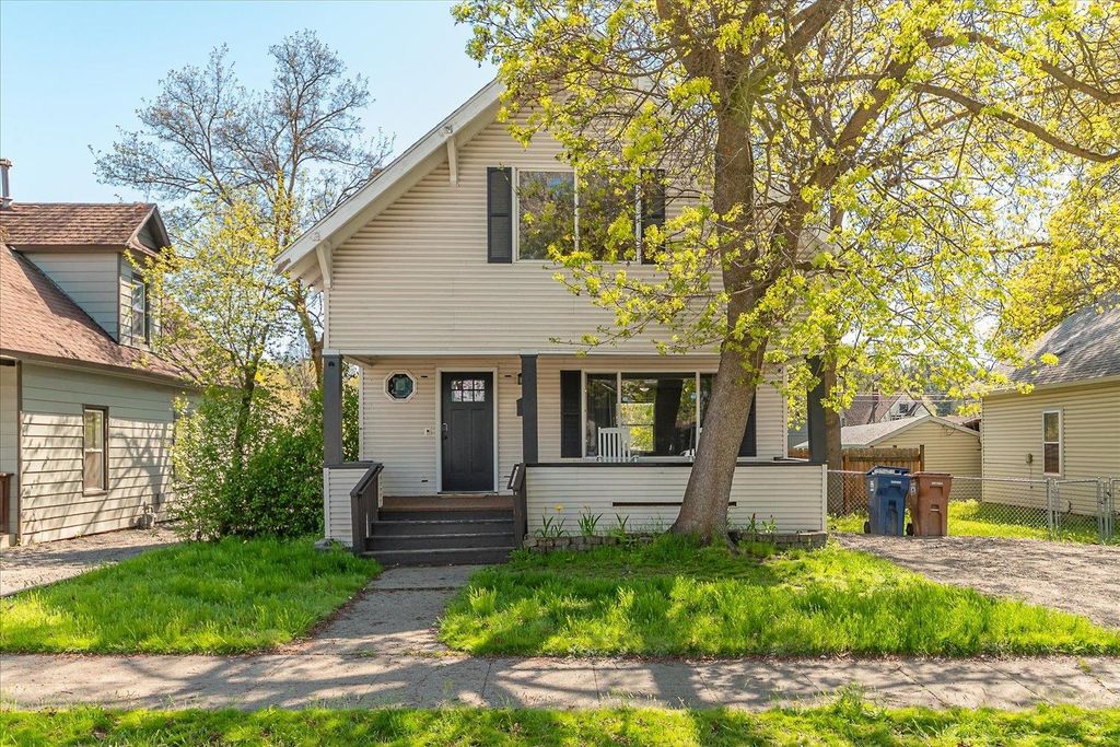 Photo of 2724 E 4th Ave Ave, Spokane, WA 99202 (MLS # 202615951)