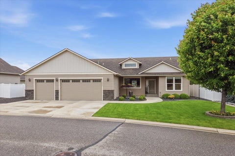 Photo of 16507 E 10th Ln, Spokane Valley, WA 99037 (MLS # 202619710)