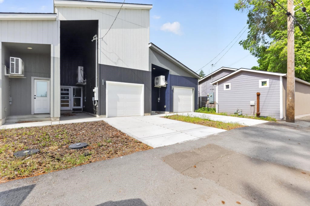 Photo of 2015 W NORA St, Spokane Valley, WA 99205 (MLS # 202622124)