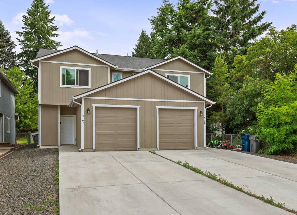 Photo of 419 E E St, Deer Park, WA 99006 (MLS # 202620136)