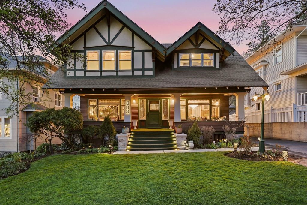 Photo of 808 W 14th Ave, Spokane, WA 99204 (MLS # 202615651)