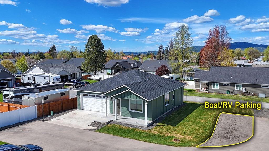 Photo of 17803 E 3rd Ln, Spokane Valley, WA 99016 (MLS # 202616208)