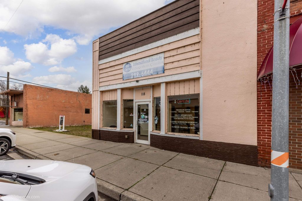 Photo of 118 E LAKE St, Medical Lake, WA 99022 (MLS # 202616181)