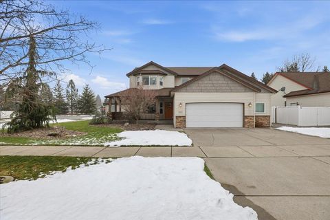 Photo of 621 E Round Up Cir, Hayden, ID 83835 (MLS # 202610917)