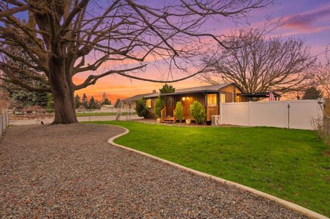 Photo of 5325 N Vincent Rd, Newman Lake, WA 99025 (MLS # 202614820)