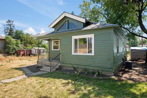 Photo of 1428 E North Ave, Spokane, WA 99207 (MLS # 202526741)