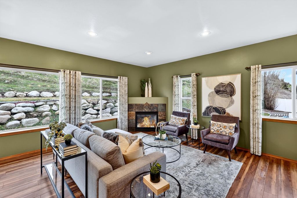 Photo of 1003 S Henry Rd, Greenacres, WA 99016 (MLS # 202616397)