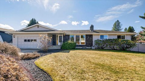 Photo of 5923 W Tepee Ct, Spokane, WA 99208 (MLS # 202614287)