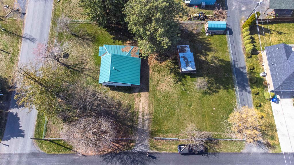 Photo of 323 E D St, Deer Park, WA 99006 (MLS # 202614023)