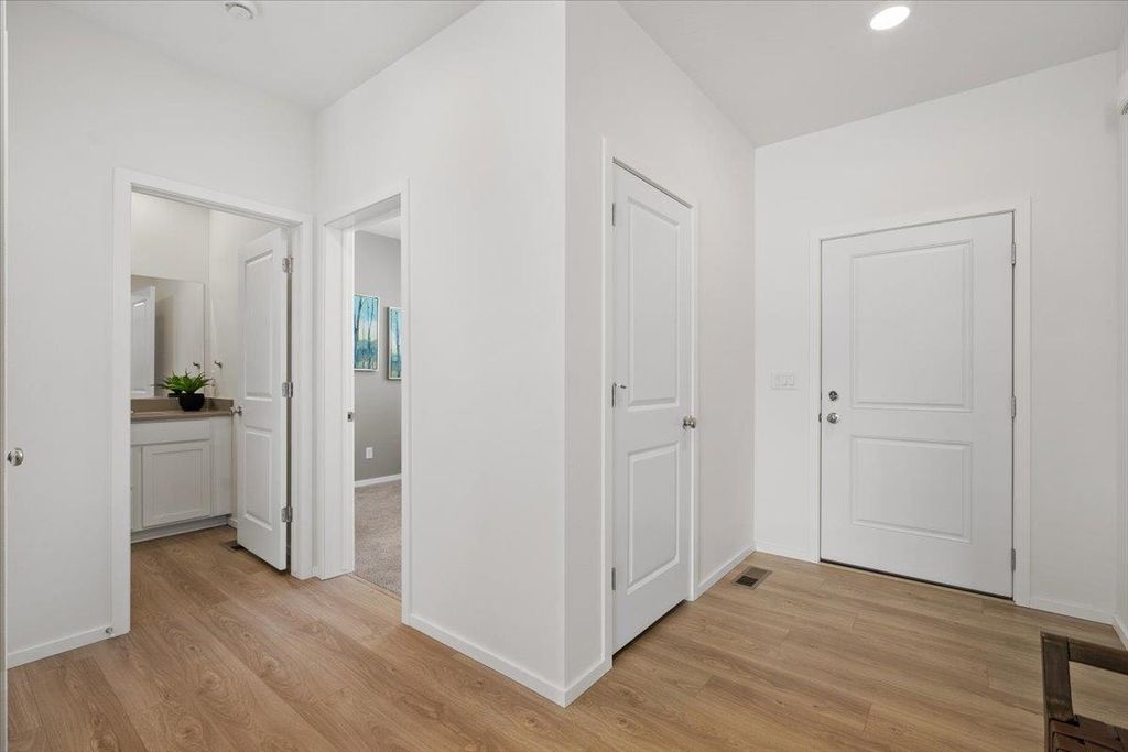 Photo of 710 E 4th Ave, Deer Park, WA 99006 (MLS # 202614521)