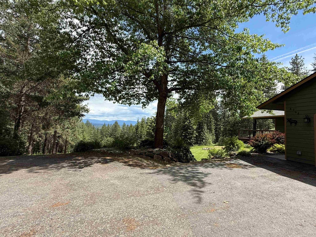 Photo of 8766 W Barrett Dr, Rathdrum, ID 83858 (MLS # 202619715)