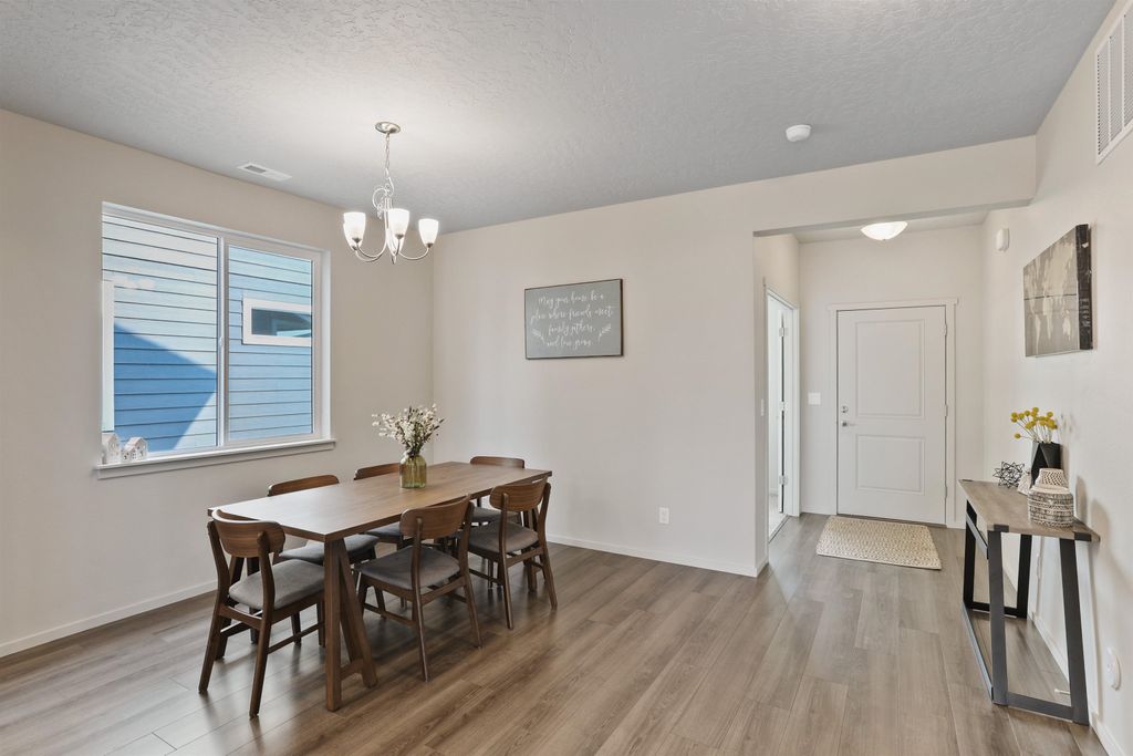 Photo of 503 N Arc Ct, Spokane Valley, WA 99016 (MLS # 202616336)