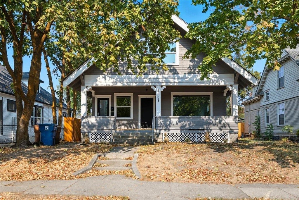 Photo of 1308 W Nora Ave, Spokane, WA 99205 (MLS # 202625941)