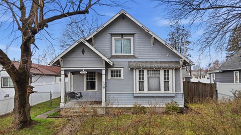 Photo of 4223 N Madison St, Spokane, WA 99205 (MLS # 202614780)