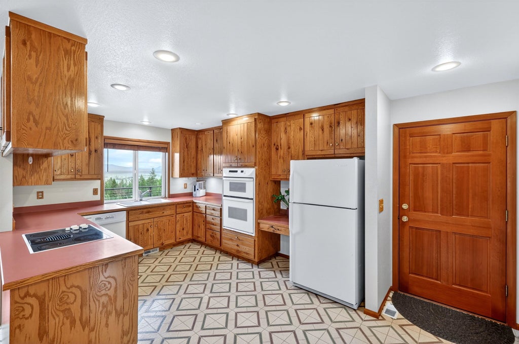 Photo of 13561 Westside Calispel Rd, Usk, WA 99180 (MLS # 202619263)