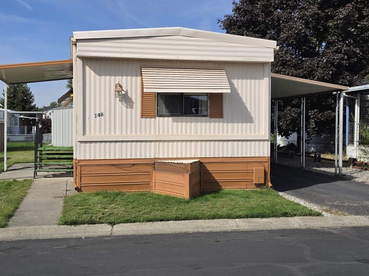 Photo 1 of 21 — 1205 E LYONS AVE Ave, Spokane, WA 99208