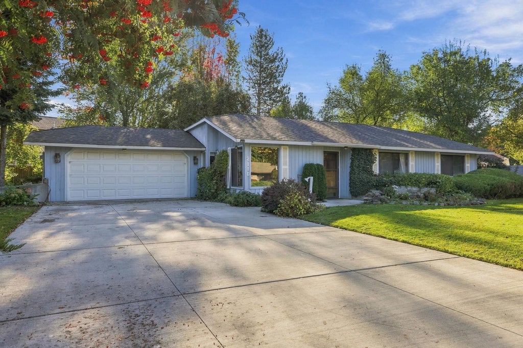 Photo of 2110 E 56th Ct, Spokane, WA 99223 (MLS # 202625830)
