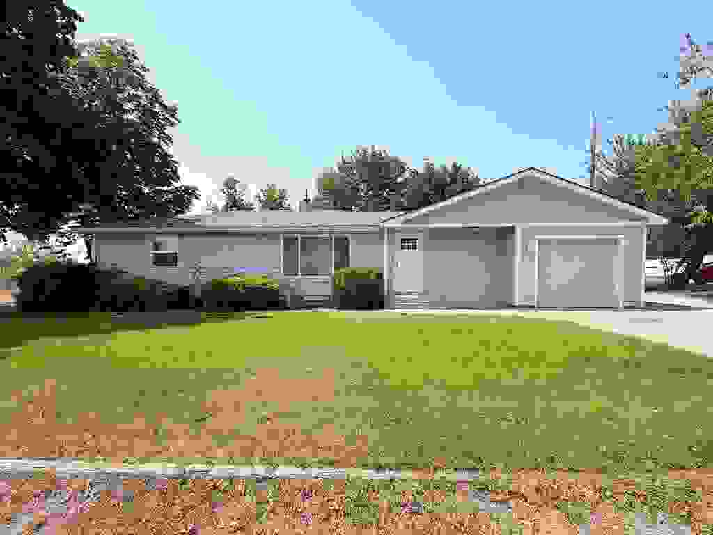Photo of 4203 N Herald Rd, Spokane, WA 99206 (MLS # 202622101)