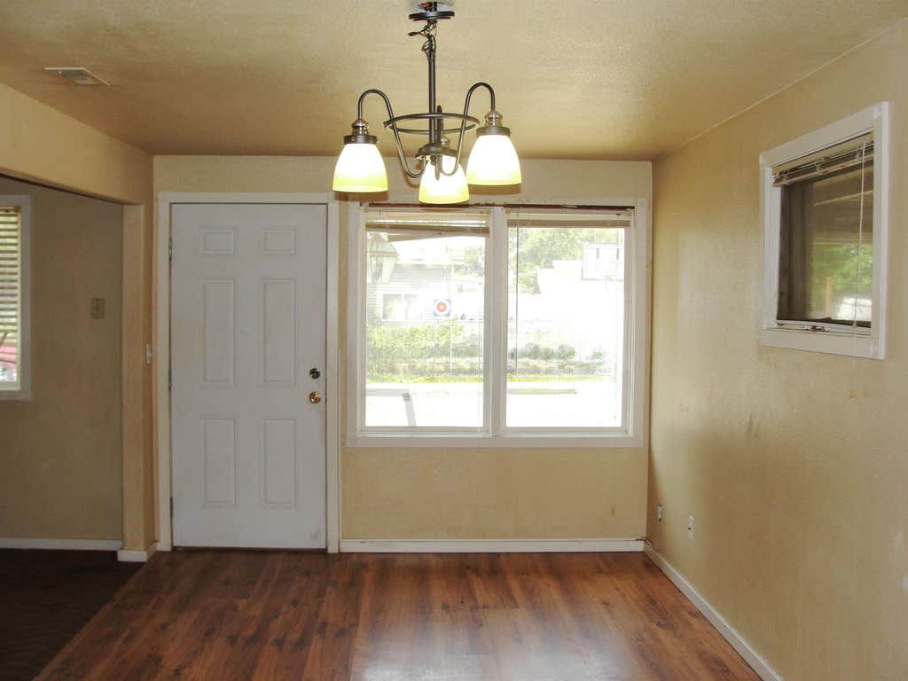 Photo of 1804 E Wabash Ave, Spokane, WA 99207 (MLS # 202622899)