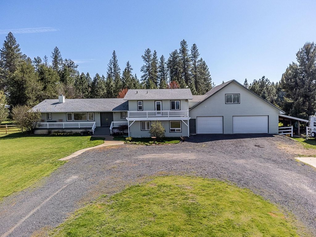 Photo of 21 W Chattaroy Rd, Colbert, WA 99005 (MLS # 202616279)