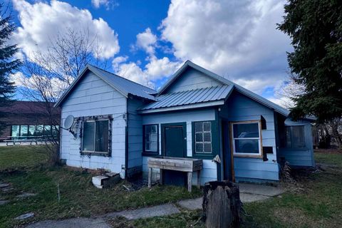 Photo of 206 E Blackwell St, Ione, WA 99139 (MLS # 202614823)