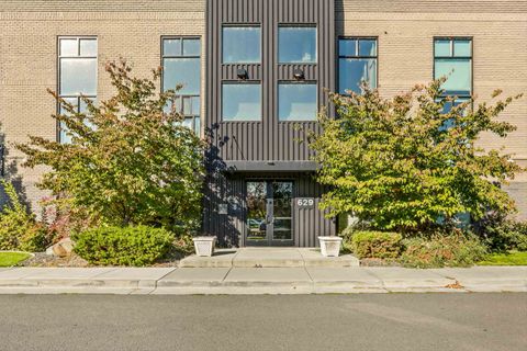 Photo of 629 N Iron Ct, Spokane, WA 99202 (MLS # 202614077)