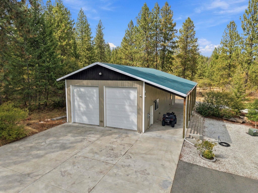 Photo of 8322 W Cross Cut Rd, Deer Park, WA 99006 (MLS # 202624364)