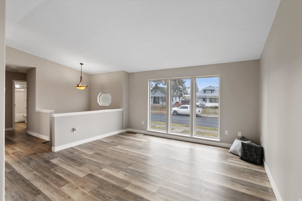 Photo of 308 E Crown Ave, Spokane, WA 99205 (MLS # 202624408)