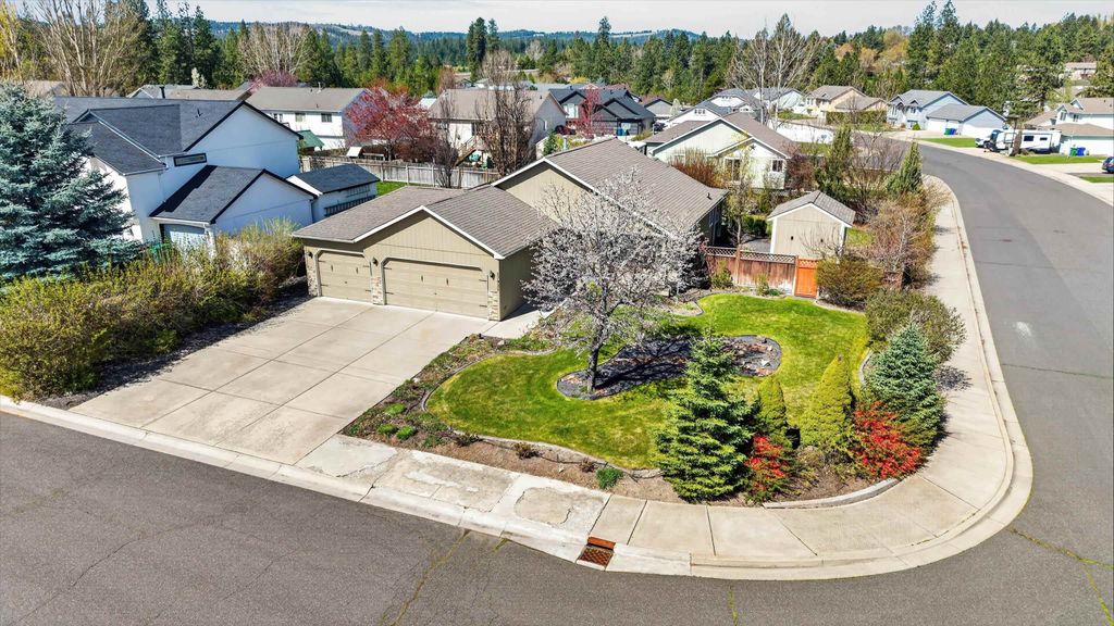 Photo of 17925 N Colton Ct, Colbert, WA 99005 (MLS # 202616078)