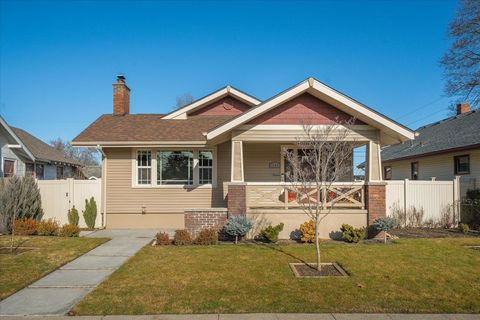 Photo of 1508 W Knox Ave, Spokane, WA 99205 (MLS # 202612156)