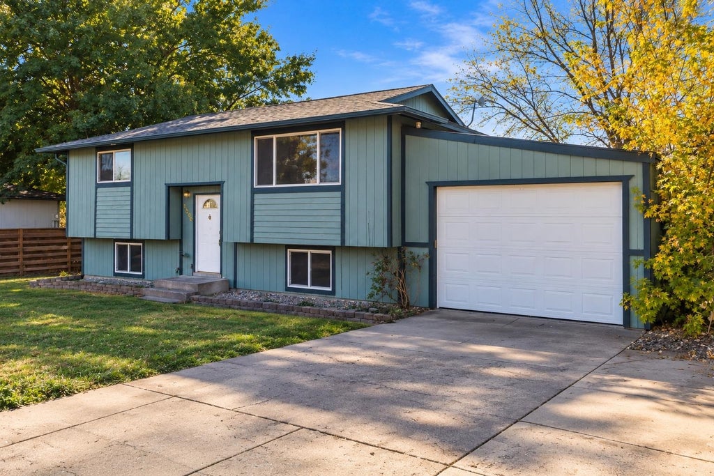 Photo of 1309 PINEVIEW St, Cheney, WA 99004 (MLS # 202625476)
