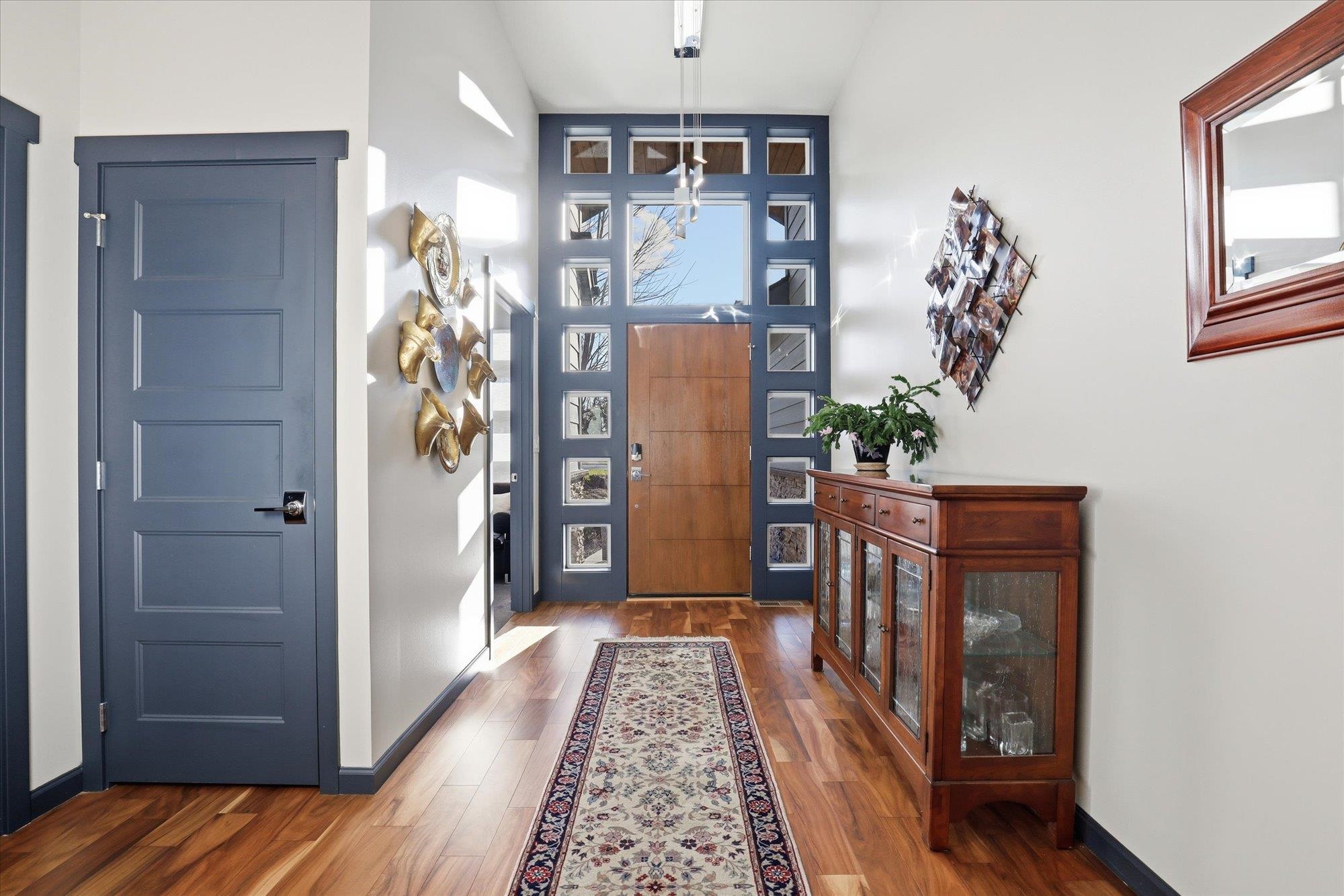 2121 E Cherrytree Ln - Photo 2