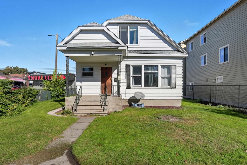 Photo of 909 E Augusta Ave, Spokane, WA 99207 (MLS # 202525451)