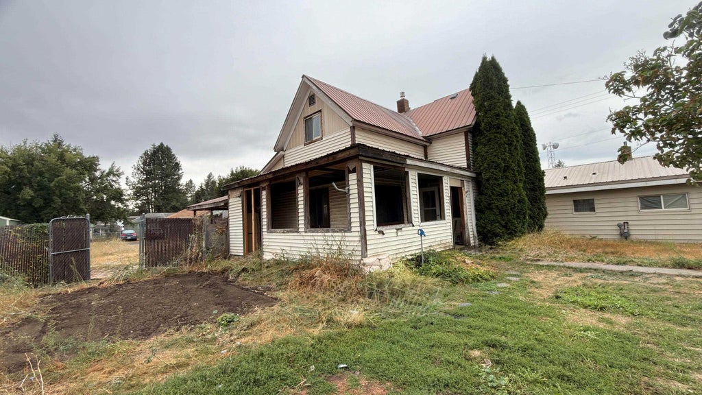 Photo of 206 E CRAWFORD Rd, Deer Park, WA 99006 (MLS # 202624152)