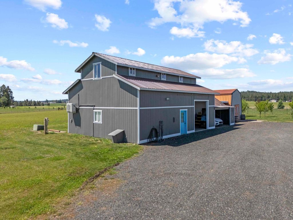 Photo of 6730 W Cross Cut Rd, Deer Park, WA 99006 (MLS # 202525530)