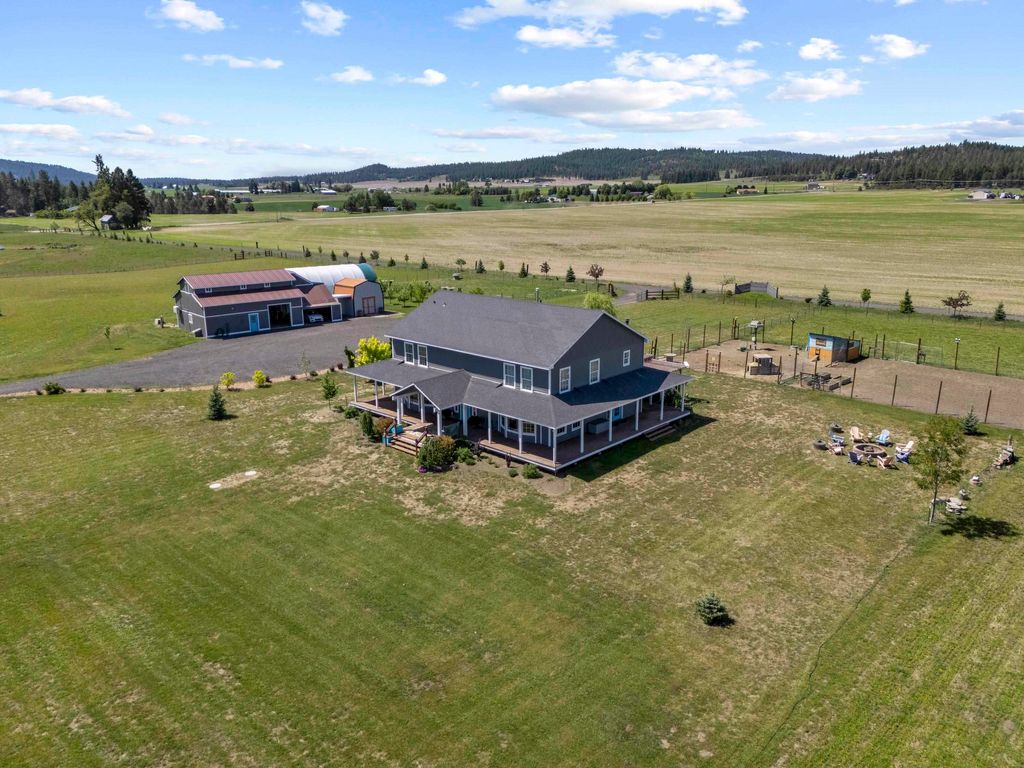 Photo of 6730 W Cross Cut Rd, Deer Park, WA 99006 (MLS # 202525530)
