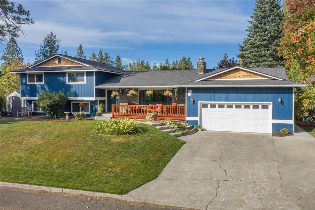 Photo of 12107 S Player Dr, Spokane, WA 99223 (MLS # 202625624)