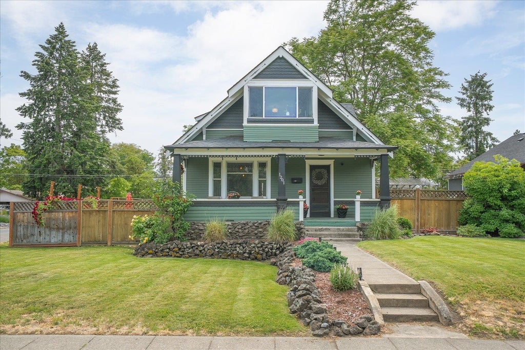 Photo of 1201 W Garland Ave, Spokane, WA 99205 (MLS # 202619063)