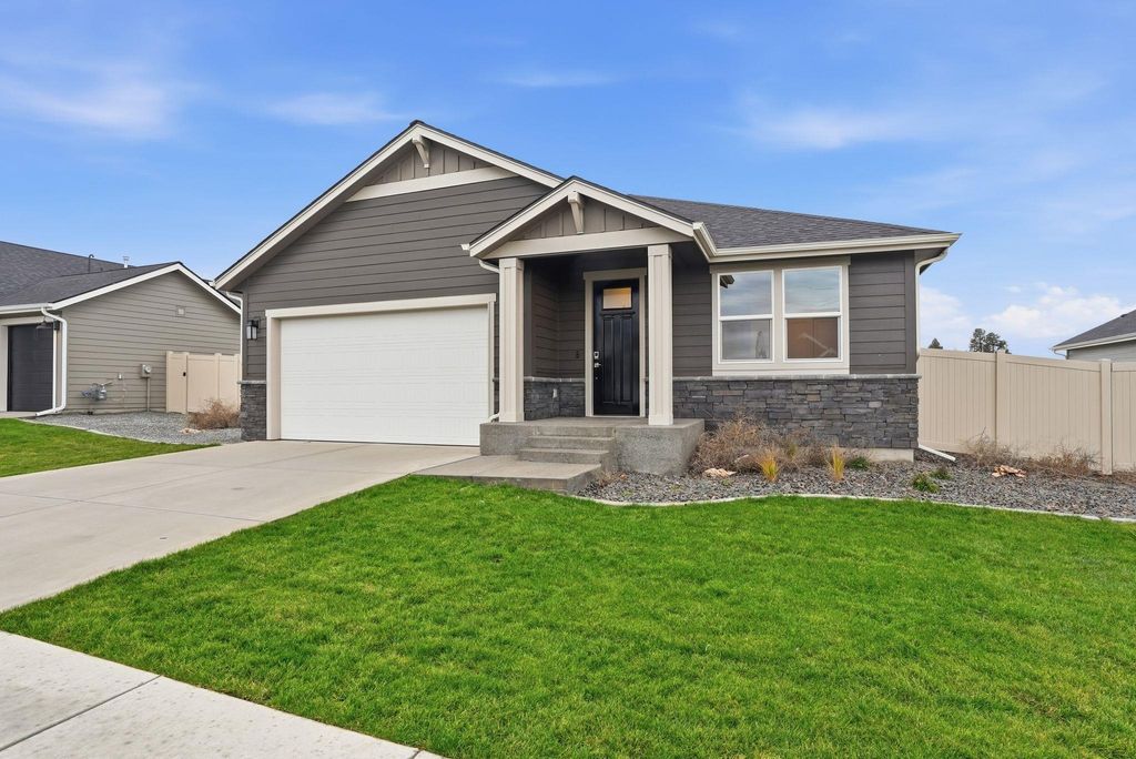 Photo of 1231 N High Desert Dr, Deer Park, WA 99006 (MLS # 202614533)
