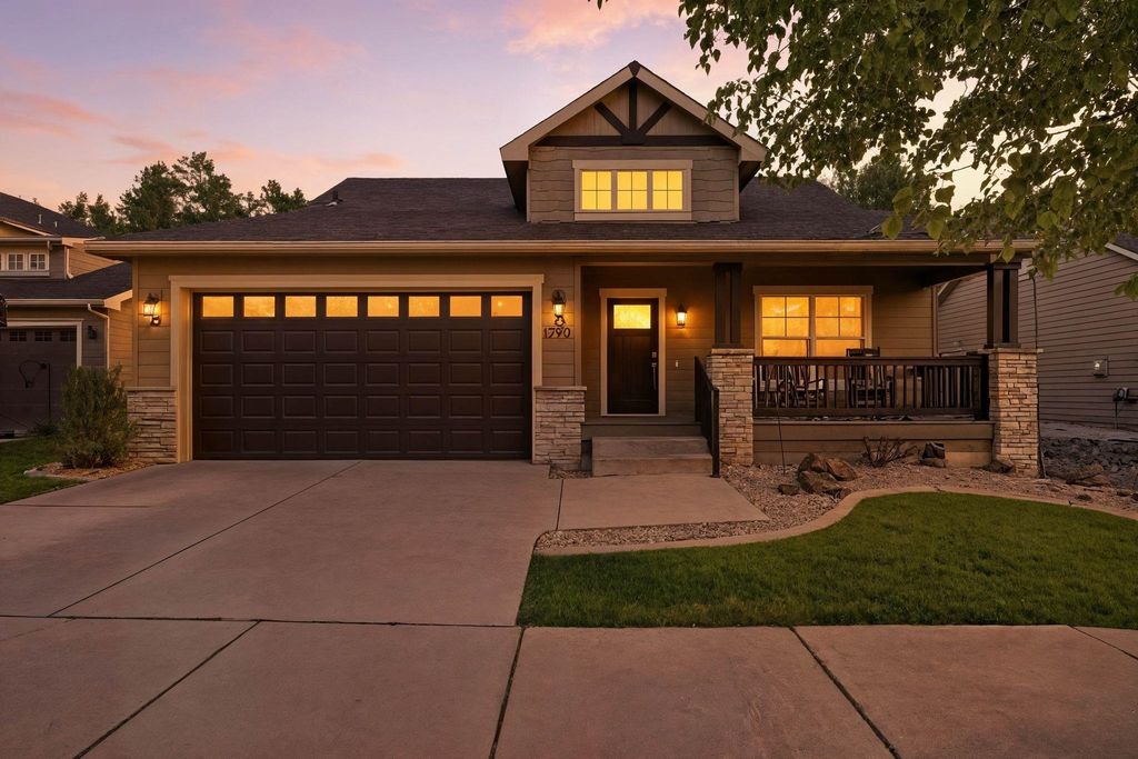 Photo of 1790 N Winchester St, Liberty Lake, WA 99019 (MLS # 202525536)