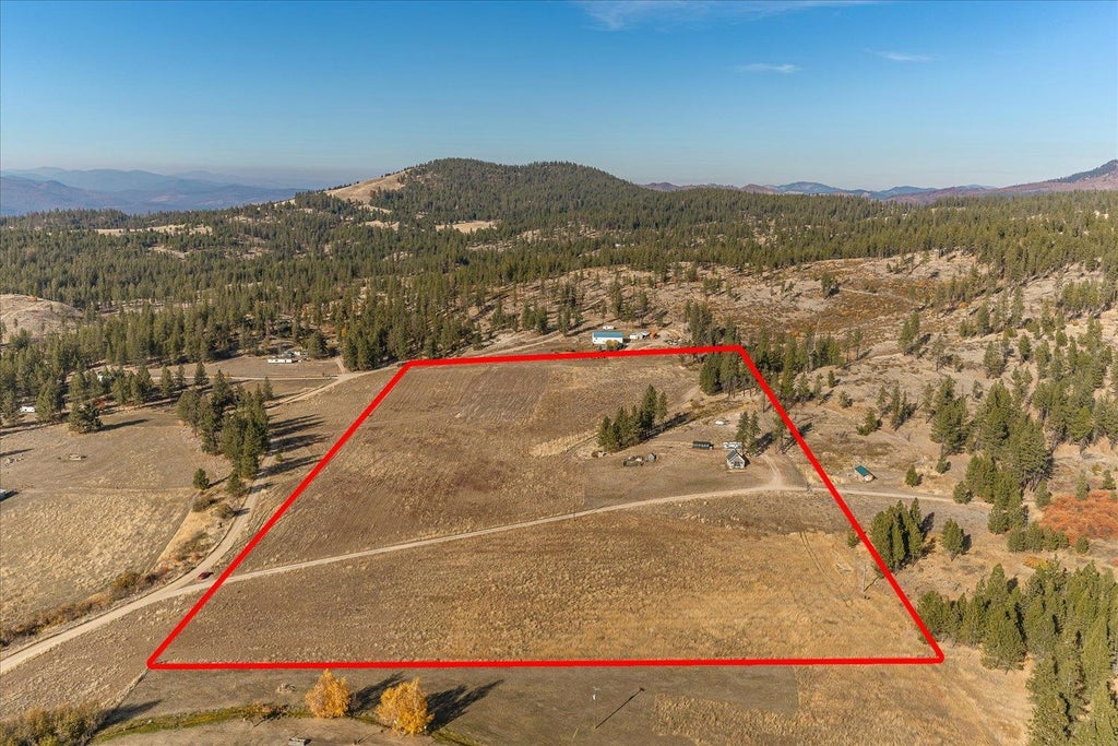 Photo of 6171M Coyote Canyon Rd, Fruitland, WA 99129 (MLS # 202626193)