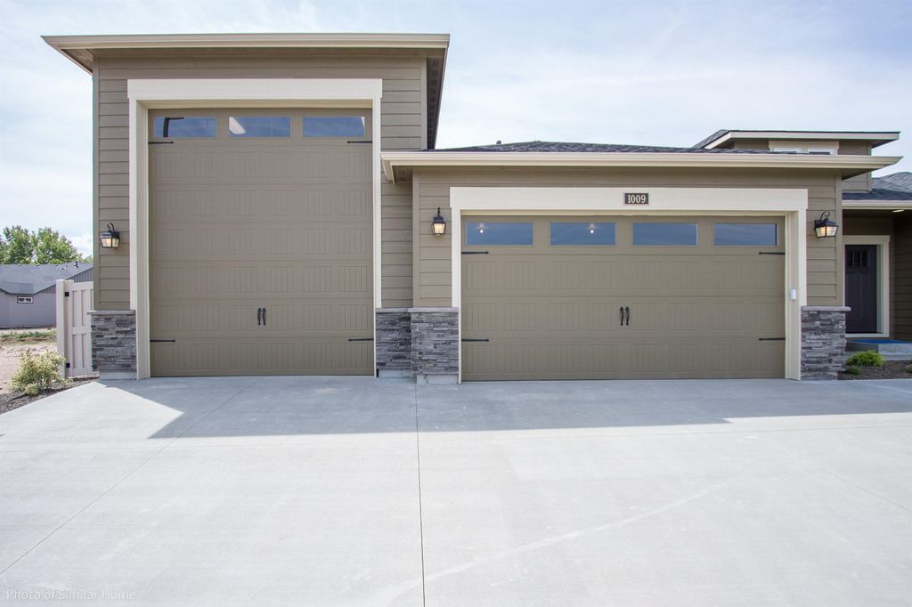 Photo of 2319 Annie Pl, Cheney, WA 99004 (MLS # 202616260)