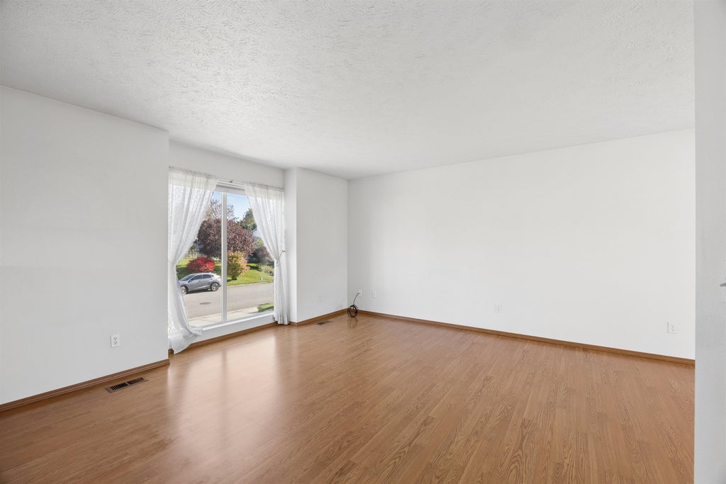 Photo of 5015 N Best Rd, Spokane Valley, WA 99216 (MLS # 202626134)