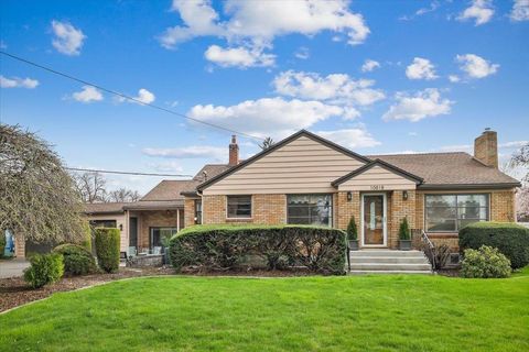 Photo of 10818 E Nixon Ave, Spokane, WA 99206 (MLS # 202614730)