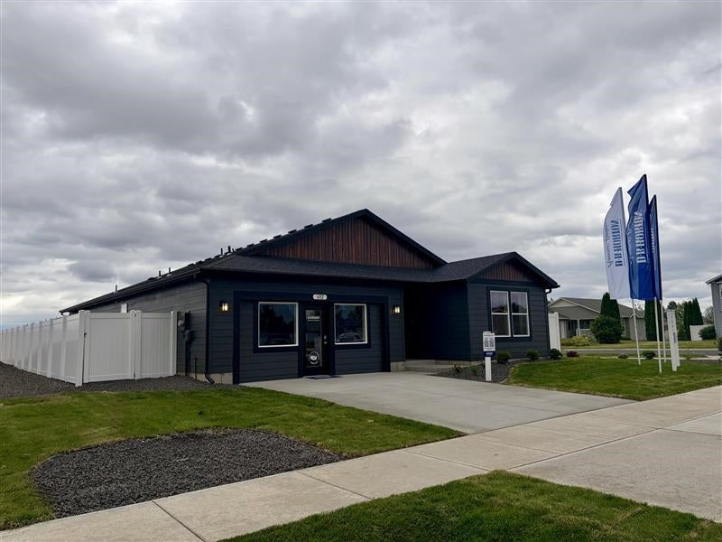 Photo of 684 Duffer Loop, Deer Park, WA 99006 (MLS # 202622110)